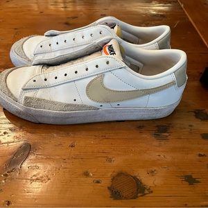 Mike blazer low in pale coral/white